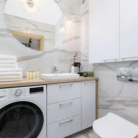 Spokojna Cozy With Patio & Parking In By Renters Weichsel