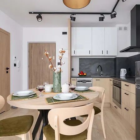 Apartment Spokojna Cozy With Patio & Parking In By Renters Weichsel