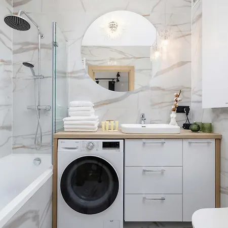 Apartment Spokojna Cozy With Patio & Parking In By Renters *