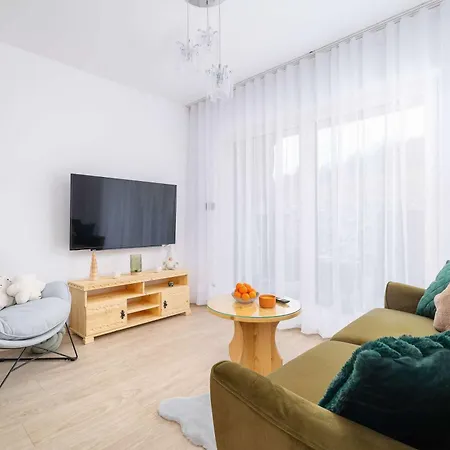 Spokojna Cozy With Patio & Parking In By Renters Weichsel