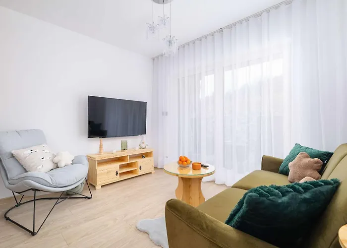 Spokojna Cozy With Patio & Parking In By Renters Wisła